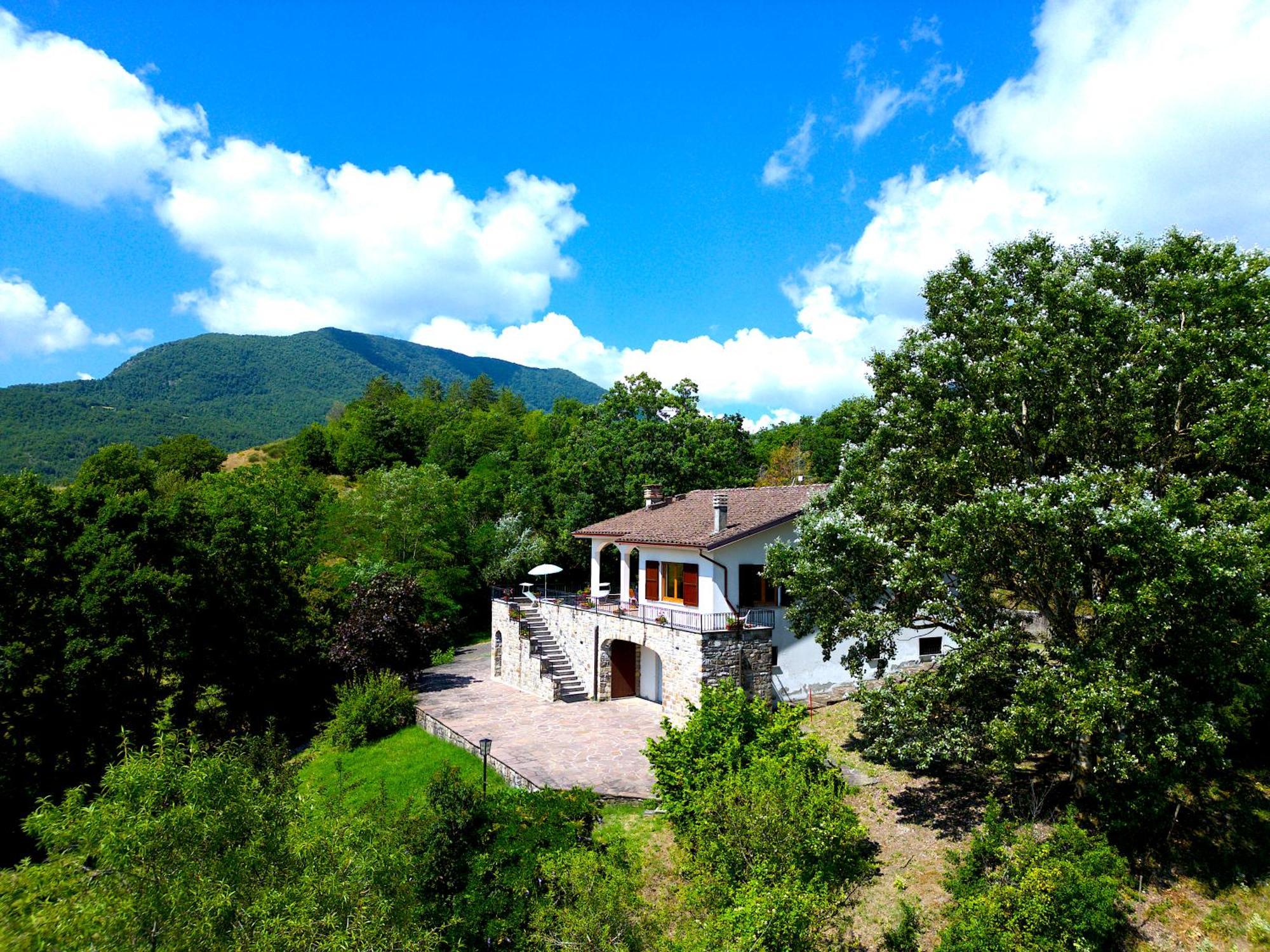 فيلا Casa Del Bosco - Vista Mozzafiato & Parco 4 Ettari بوبيو المظهر الخارجي الصورة