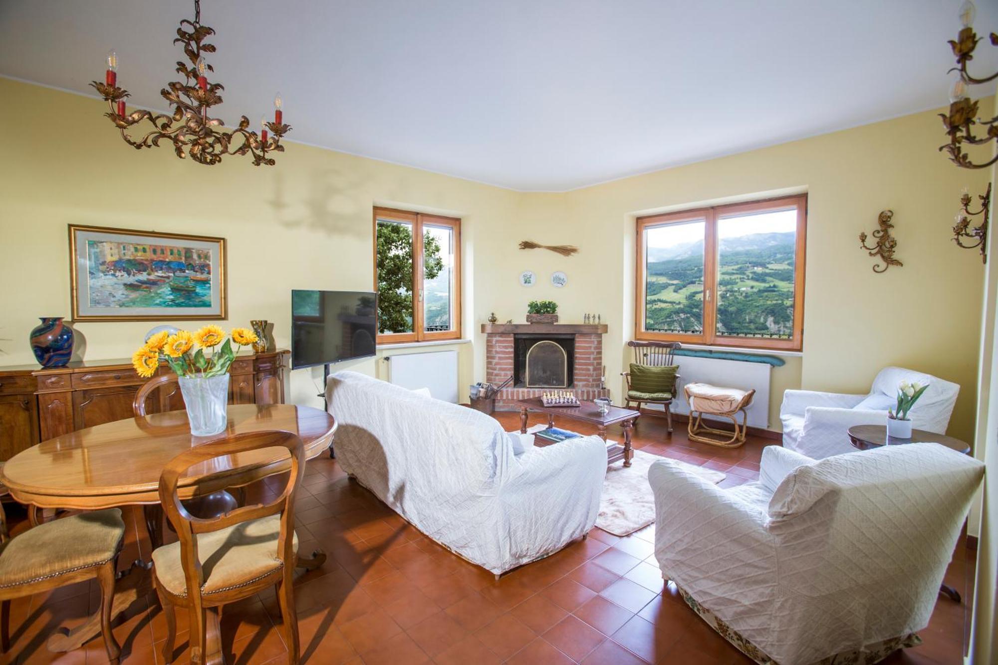 فيلا Casa Del Bosco - Vista Mozzafiato & Parco 4 Ettari بوبيو المظهر الخارجي الصورة